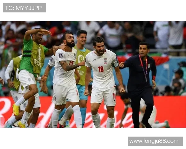 伊朗与韩国足球比赛现场直播精彩瞬间全程回顾与分析