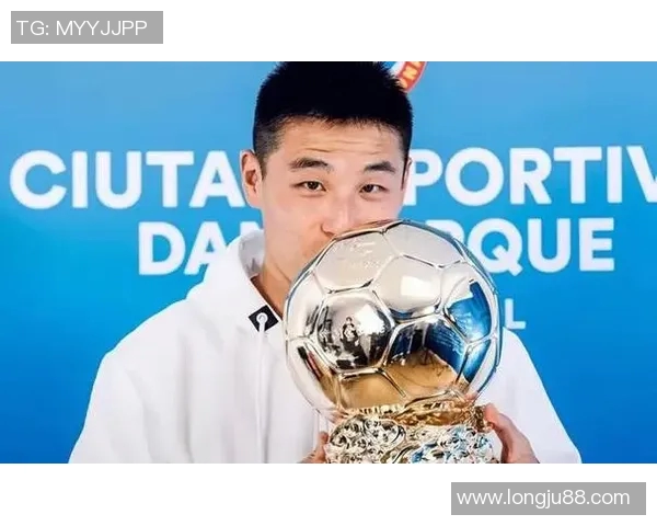 武磊与秦升的对决：从球场争锋到场外故事的深度解析